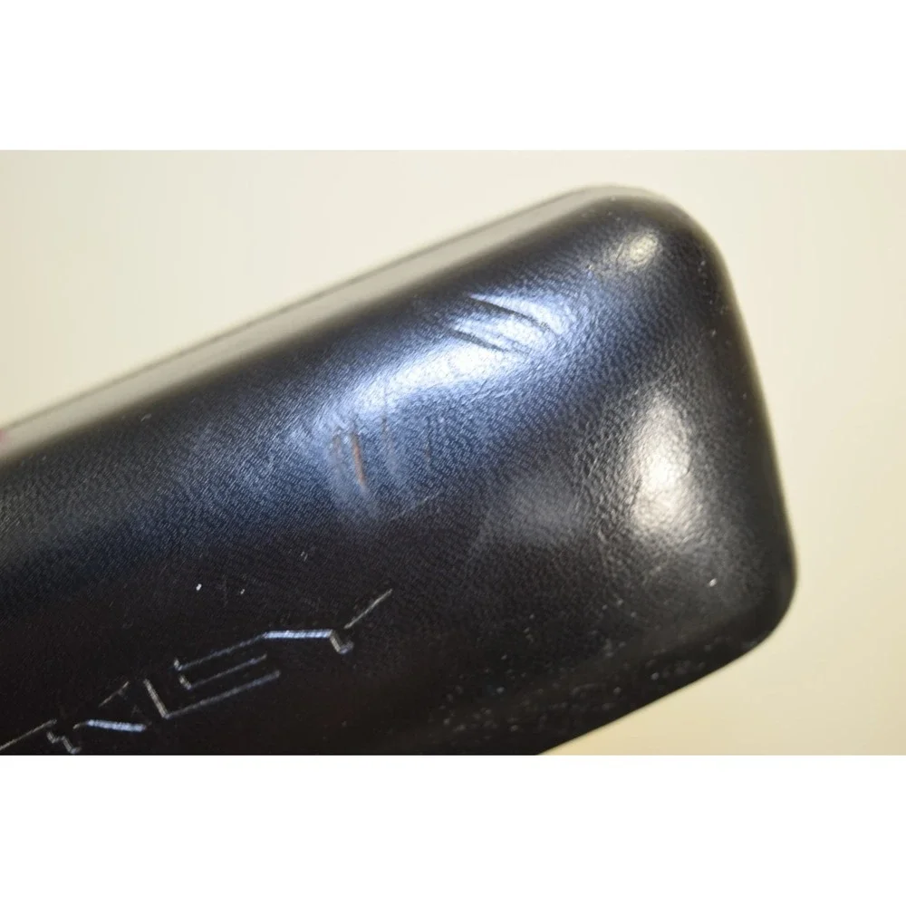 Oakley Sunglasses Eyeglasses Clam Shell Black - Logo CASE ONLY - Flaw